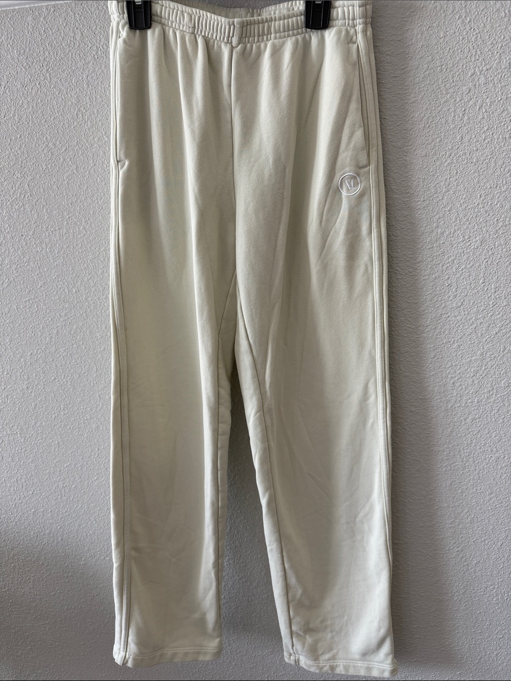 Vuori Women’s Cream Track Pants with Elastic Waist